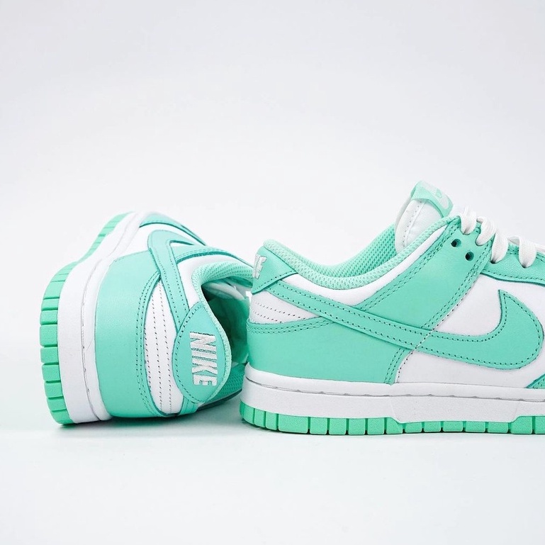 nike mint green dunks