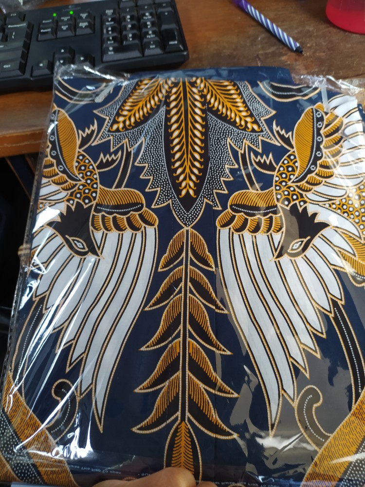 Hem Pendek Aksa Batik Melviano Gracelia