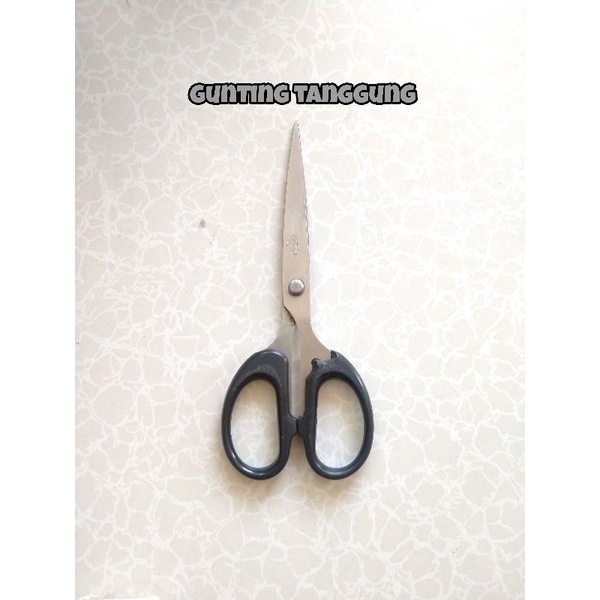 

gunting tanggung scissors