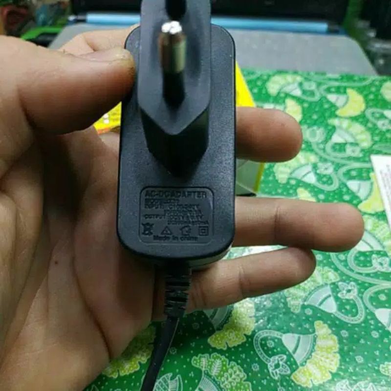 charger travel charger nokia 7210 jadul colokan besar MEREK ORIGINAL , GOKU DAN HK MANTUL MURAH