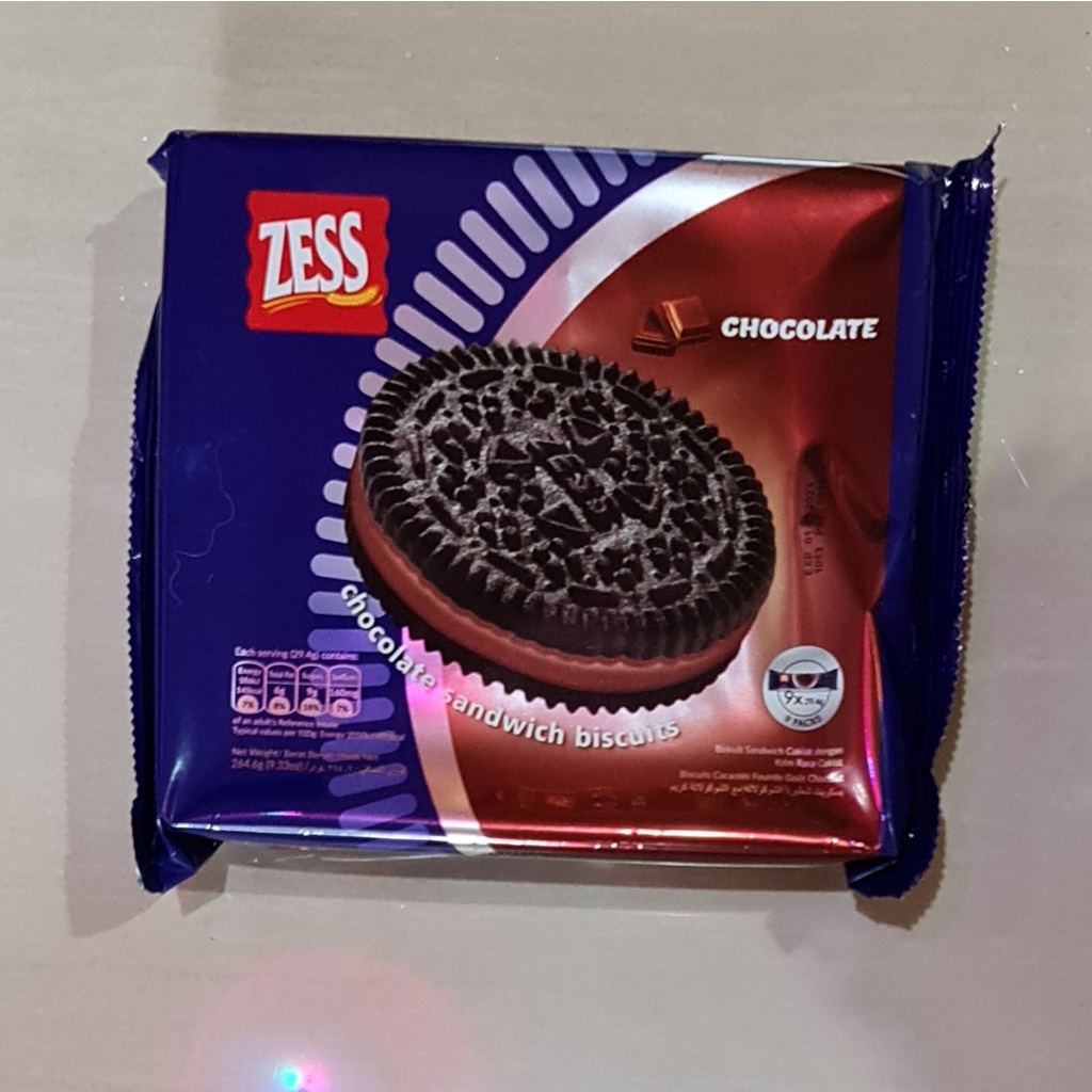 Biskuit Zess Chocolate Sandwich Biscuits Coklat Krim 9 x 29.4 Gram