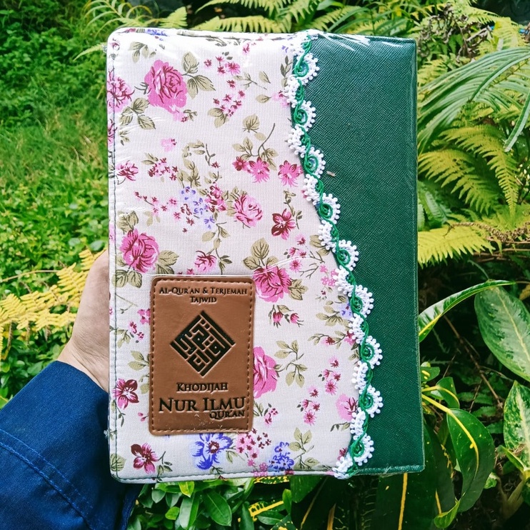 Al Quran [[ KHODIJAH - ALQURAN TERJEMAH & TAJWID A5 - NUR ILMU-manalalquranstore