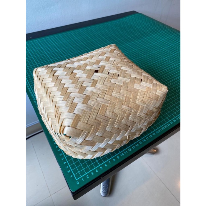 

[ Halodul ] Besek Bambu 20cm x 20cm (Harga Sepasang)