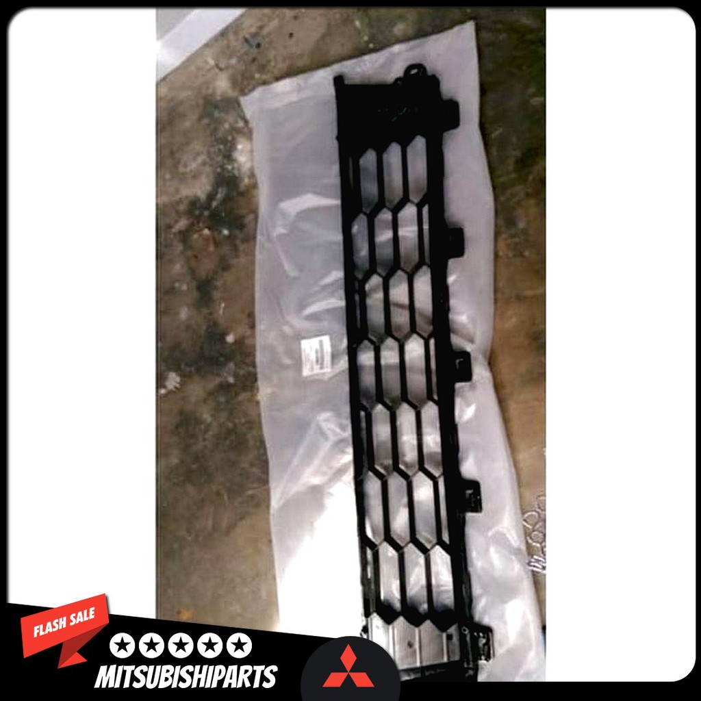 Grille Grill Bumper Bemper Depan Mitsubishi All New Triton Ori Original