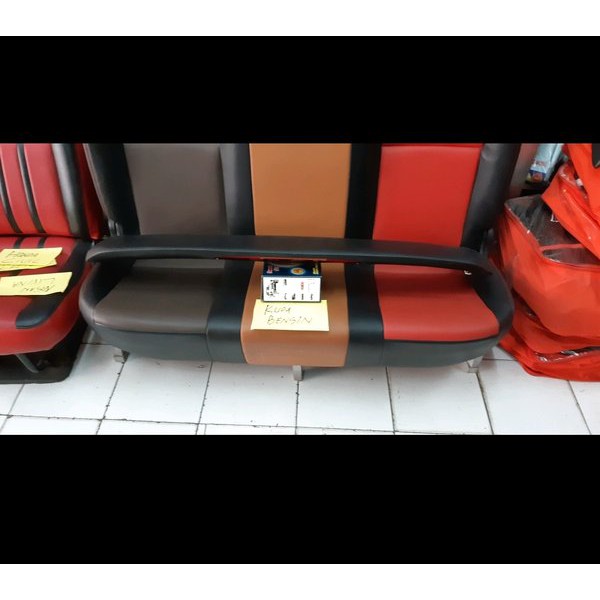 spoiler mitsubishi kuda bensin dengan lampu