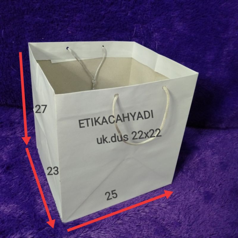 

PAPER BAG /TAS KERTAS DUS NASI 22x22 TEBAL 150 GSM CRAFT PAPER PUTIH