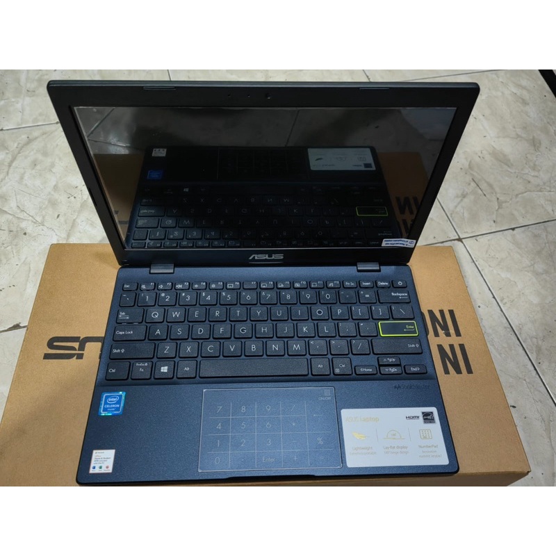 Notebook Asus E210M Celeron N4020 - 4GB - SSD 256GB - WIN11