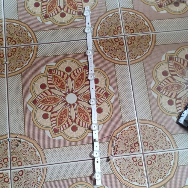 BL BACKLIGHT LAMPU ORIGINAL TV LED LG 32LM550BPTA 32LM550 8KANCING