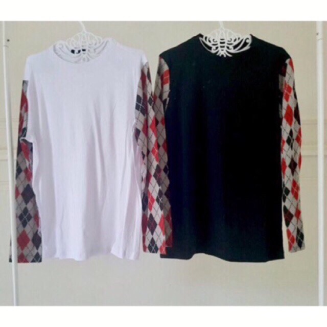KAOS PUTIH HITAM LENGAN PLAID KOTAK . KAOS KOTAK KOTAK