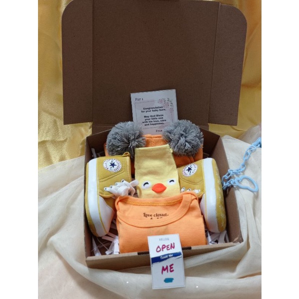 Hampers Bayi Kado Baby Boy Girl Ulang tahun set makan  parcel GiftParsel Bayi Murah Komplit Cewek Cowok COD Baby Gift Hantaran Bayi unik-Paket 2 + Sepatu