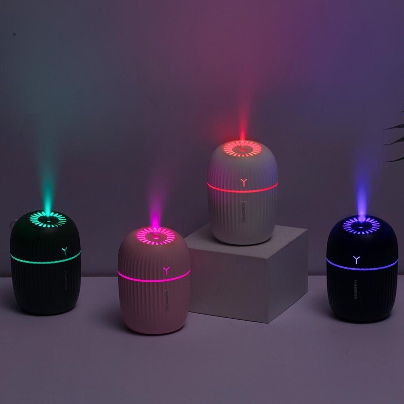 Humidifier diffuser pelembab udara dengan lampu LED warna warni penghias meja lampu tidur