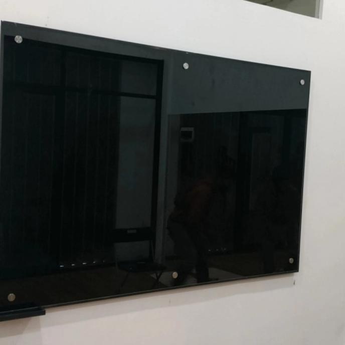 

Glassboard Magnetic Warna Hitam 90x120 Pak Adi