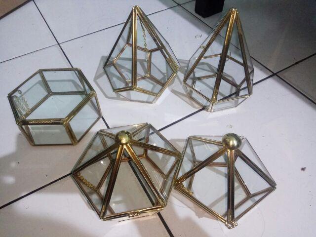 Mini Ring Box Segi Lima.