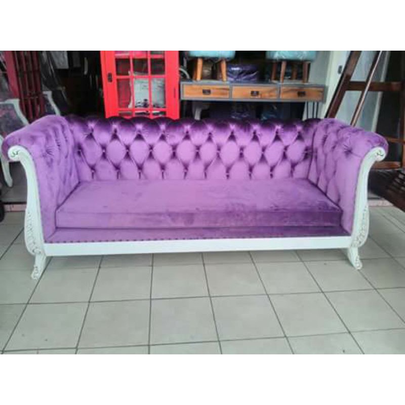 kursi sofa santai teras.