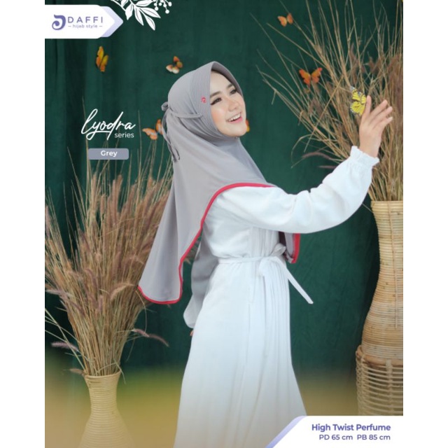 Jilbab Instan Lyodra by Daffi