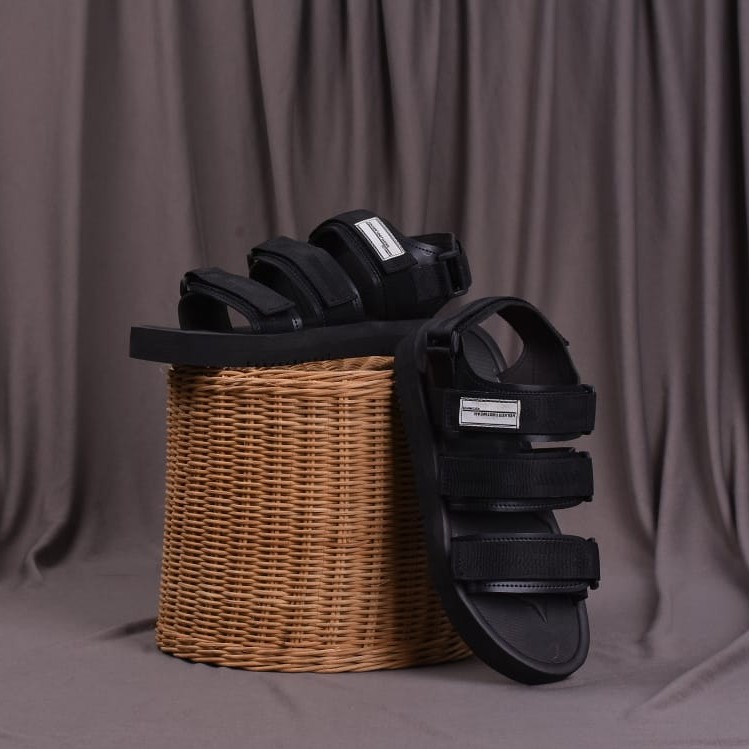 Sandal Gunung Pria Wanita Casual / sendal gunung wanita Full Black AENKA.ID FOOTWEAR HIJack 36-41