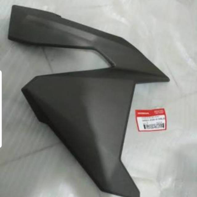 64501-K59-A10MJB Cover Tebeng Sayap Kanan Vario 125 150 Led coklat doff