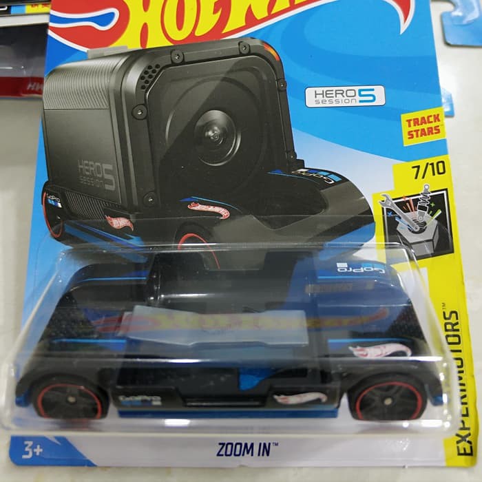 C0100-HOT WHEELS / HOTWHEELS-ZOOM IN-HITAM