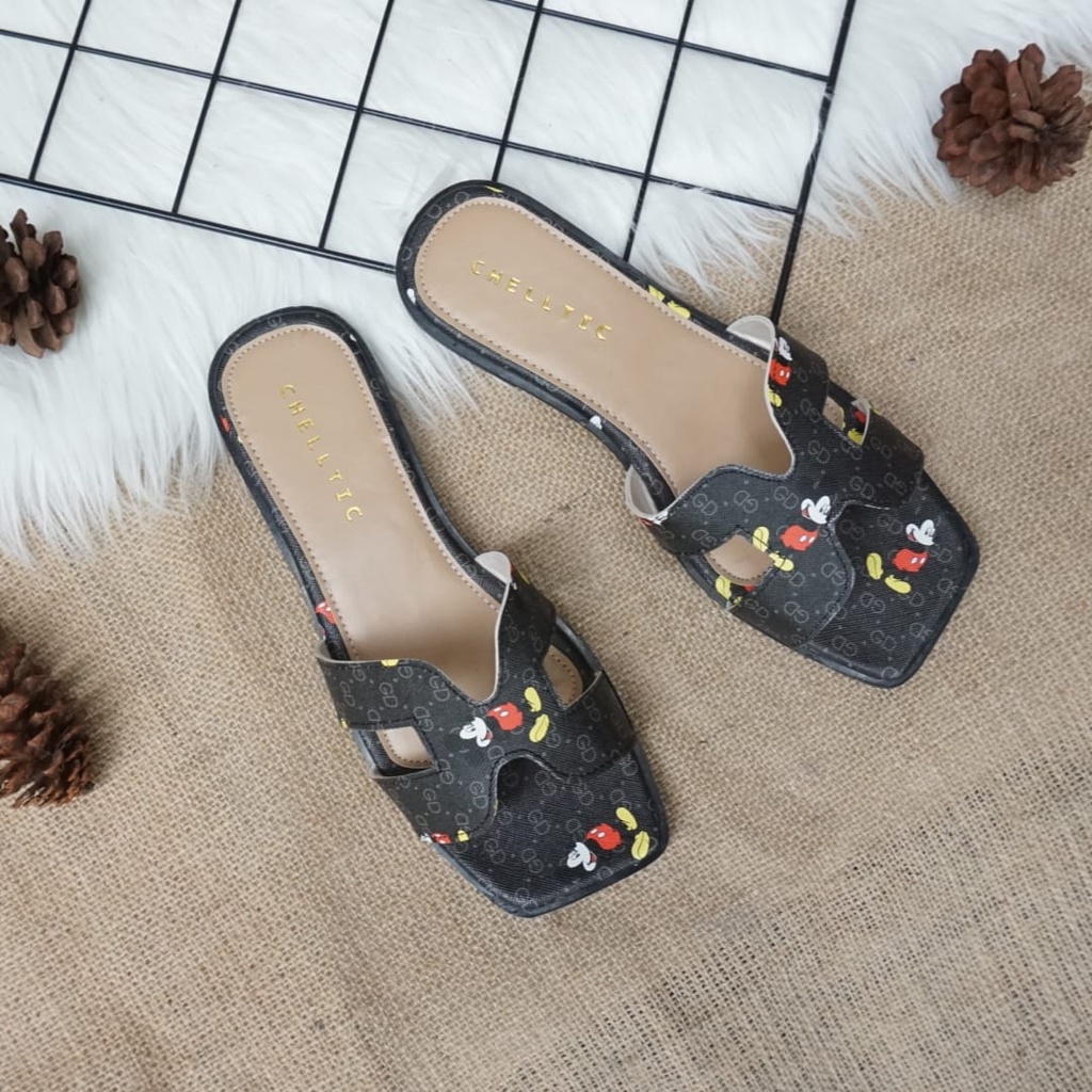 Sendal Flat /Flif-Flof Wanita Selop Kokop Slip On|Sandal Teplek Cewek Casual Aksen Printing Mickey Hitam Putih Gratis Ongkir/Cod