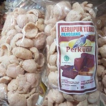 

Kerupuk terasi khas Cirebon