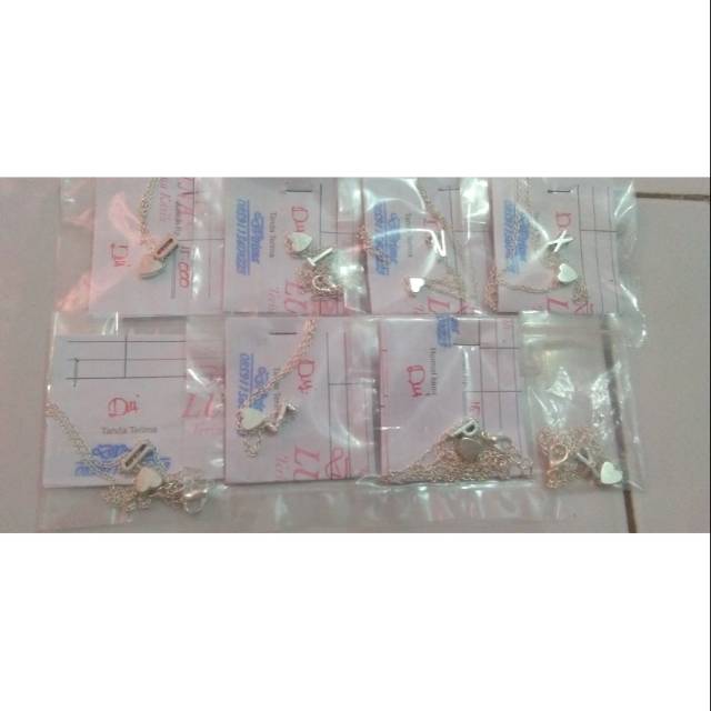 hanan@ Kalung huruf / inisial love kecil