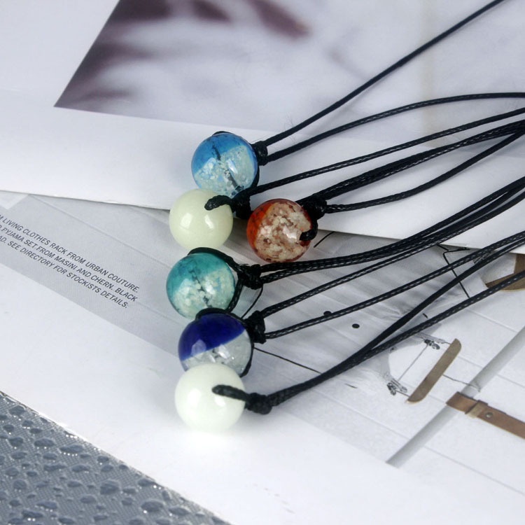 Kalung Rantai Dengan Liontin Manik-Manik Kaca luminous Untuk Pria Dan Wanita