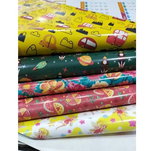 Kertas Bungkus Kado Bayi Motif Lucu