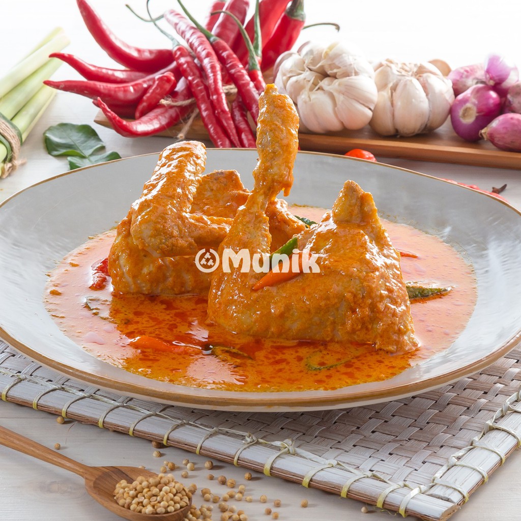 

Munik Resto's Gulai Ayam Ready to Eat (1/2 ekor)