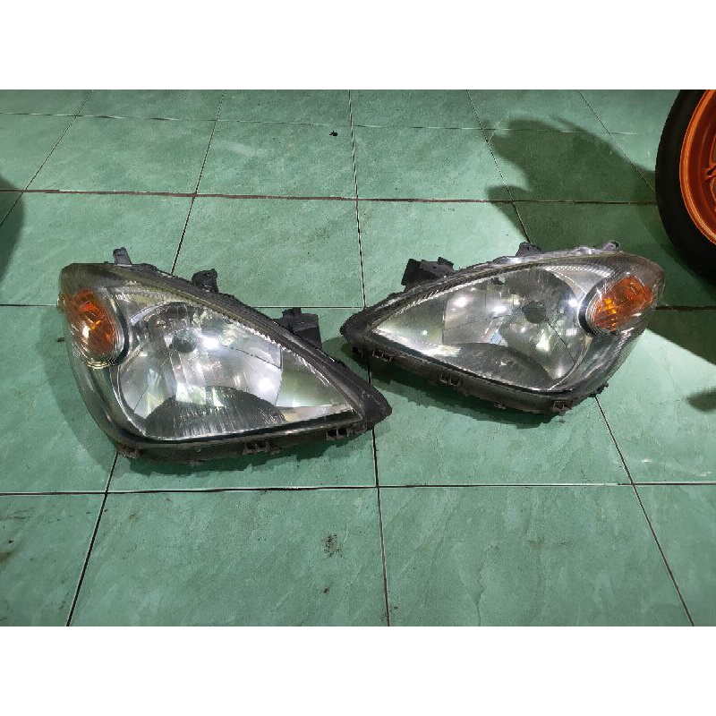 Jual Lampu Depan Headlamp Avanza Xenia Vvti Copotan Original Shopee Indonesia