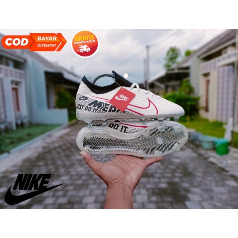 PROMO MURAH!! Sepatu Bola Nike Phantom TERLARIS. COD GRATIS ONGKIR Sepatu Sepatu Bola Murah. Ultra Phantom Mercurial Tiempo Predator Accelerator Catalyst Best Seller.-Nike Vapor Putih