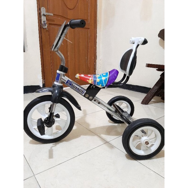 PRELOVED SEPEDA ANAK RODA 3