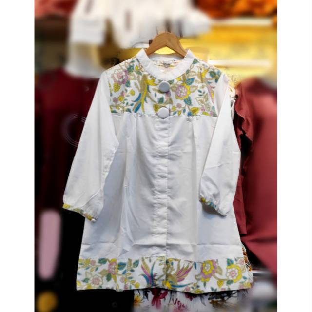 Tunik remaja wanita kombinasi batik kancing depan busui