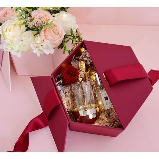 

Box Gift Hampers Segi Lima Pita Pastel / Box Hard Cover Gift Hampers Riantihanumshop9