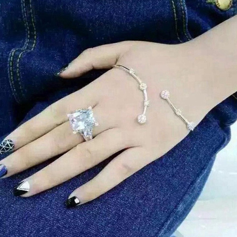 Cincin Lapis Silver Hias Kristal Kubik Zirconia Bentuk Persegi Besar Untuk Wanita