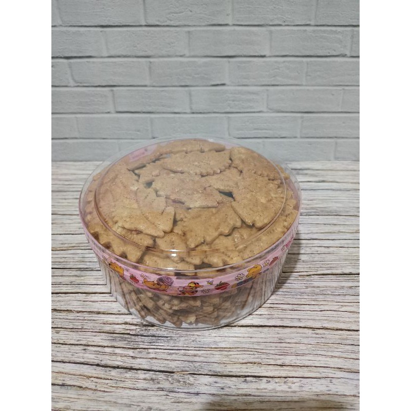 

Kue kering bangkek kenari
