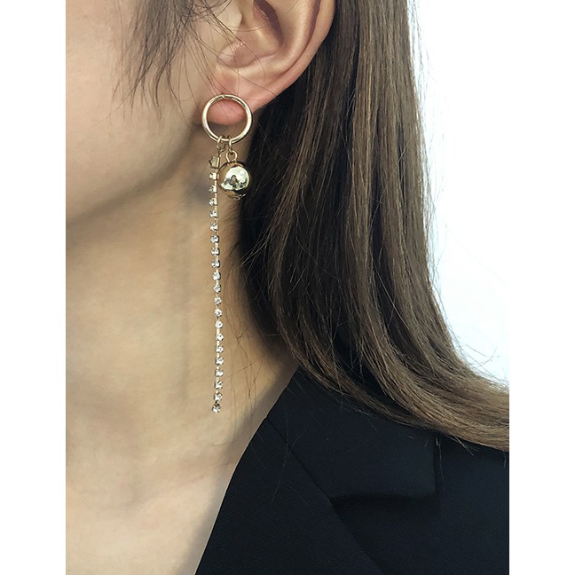 LRC Anting TudukFashion Golden Alloy Diamond Earrings P94858