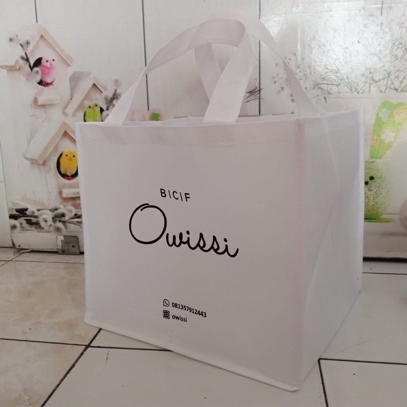 Tas box nasi uk 24 / Tas spunbond box uk 24 x 24 x 30 / goodibag spunbond box / tas kotak nasi