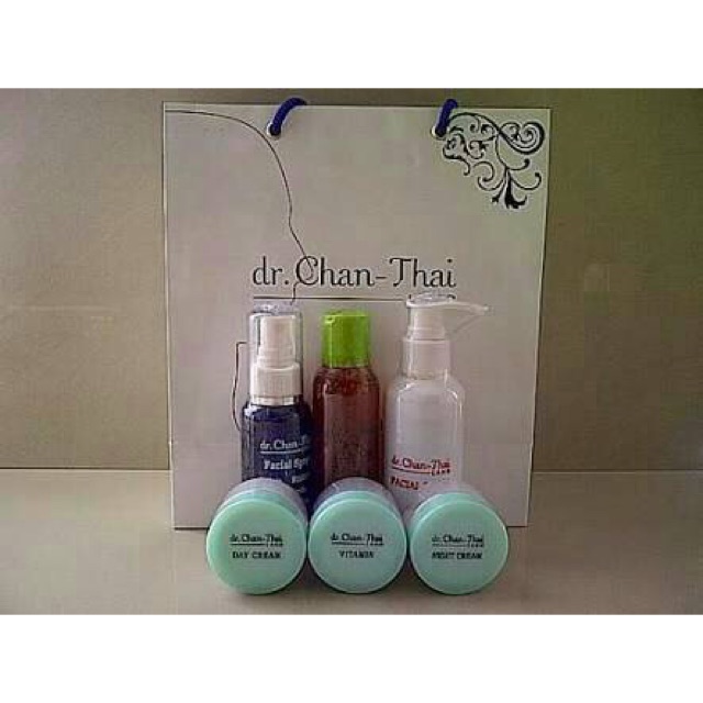 Dr Chan Thai. (Paket)