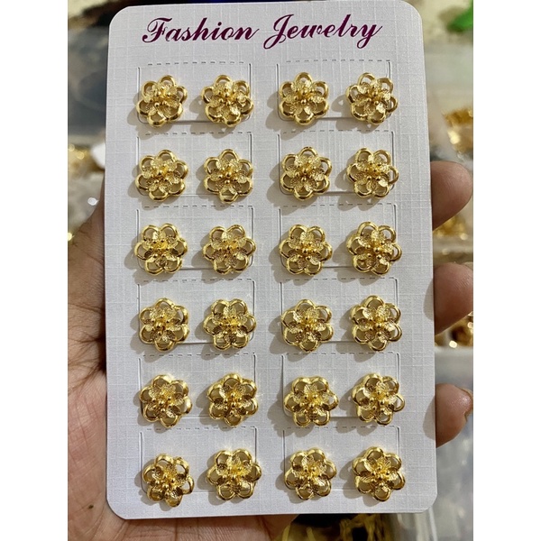 giwang / anting bunga mawar lebar tusuk perhiasan wanita pengganti emas titanium gold