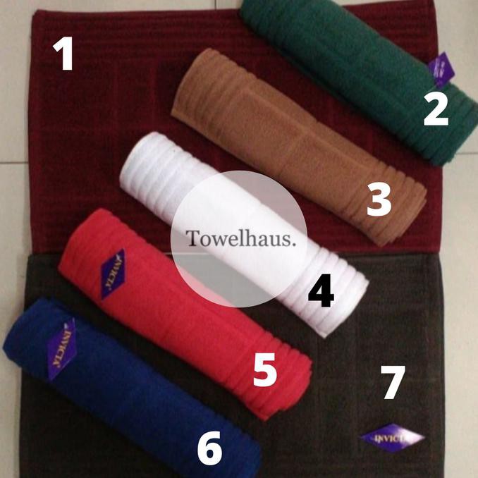 Keset Handuk Invicta