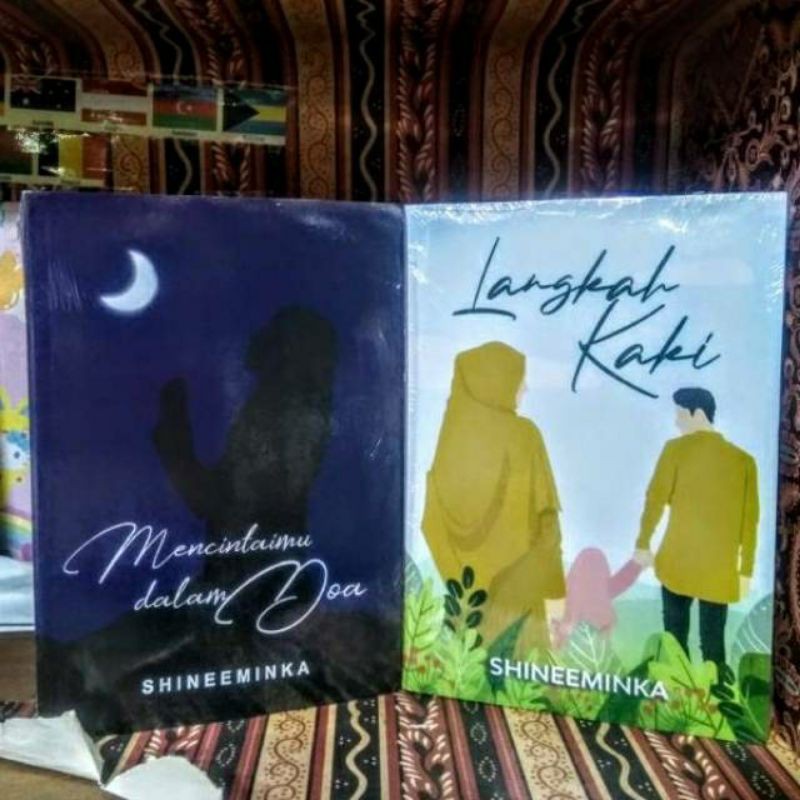 Set 2 Novel Mencintaimu dalam Doa & Langkah Kaki - Shineeminka
