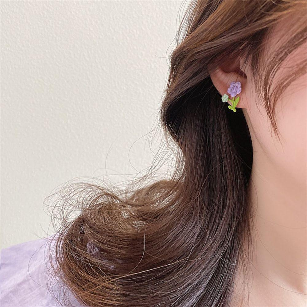 Mxbeauty Anting Pejantan Bunga Bersinar Manis Pesta Desain Fashion Temperamen Lady Wanita Perhiasan