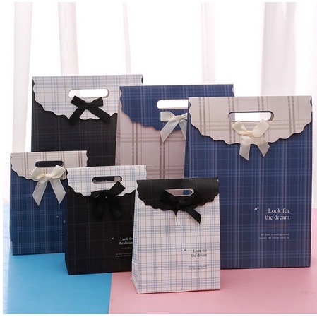 

Paper Bag Pita Tutup Mini Paperbag Kecil Tas Kertas Kantong Baju Tempat Kado Bingkisan Hadiah TAKASIMURA STORE