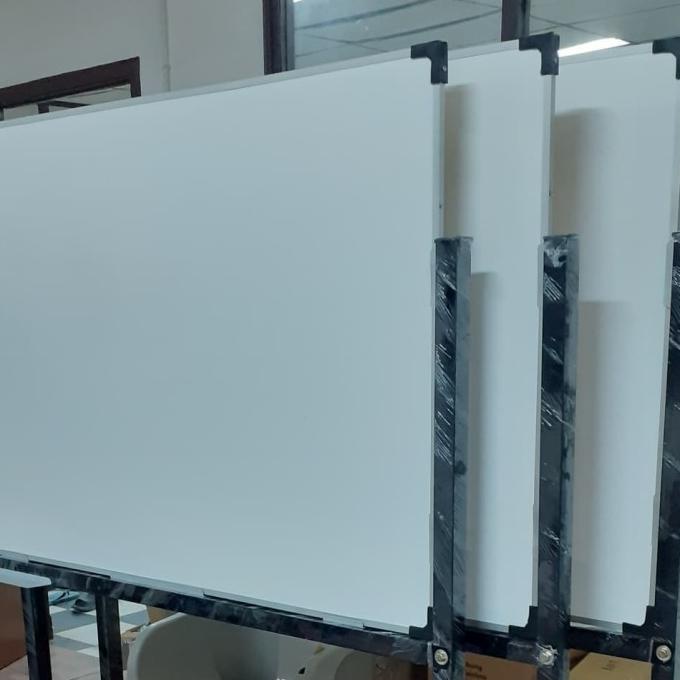 

Papan Tulis Standing Roda Berkunci