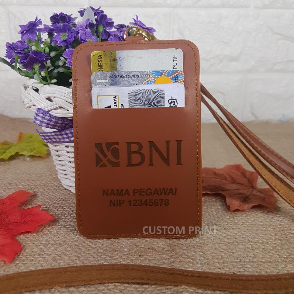 

[KODE EVVHE] Name Tag / ID Card Holder kulit Tali Gantungan Custom Nama / logo Perusahaan Emoney