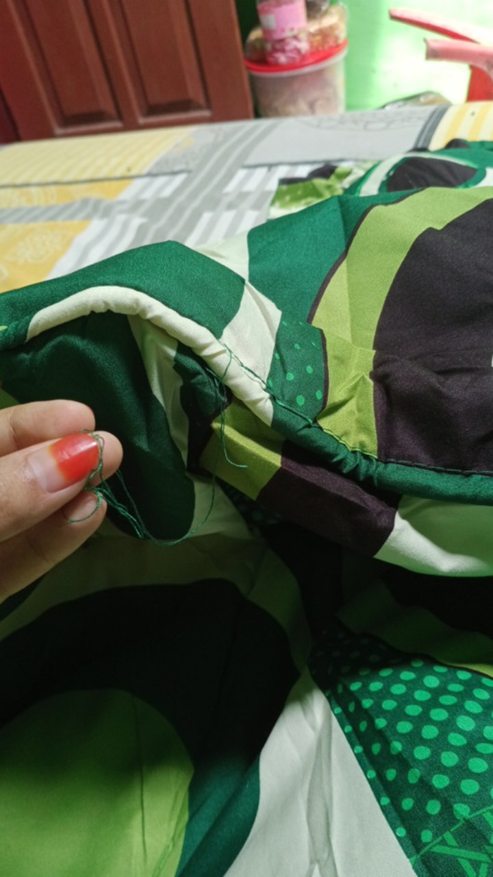 Gunakan Anteraja 2 Kg Bedcover Lady Rose Flat Lena 180x200