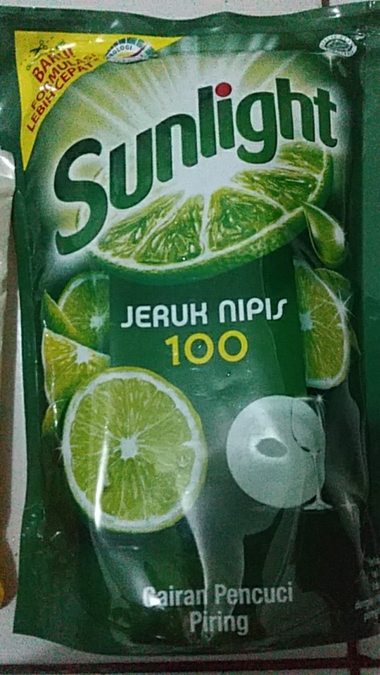 Sabun Cuci Piring Sunlight Jeruk Nipis