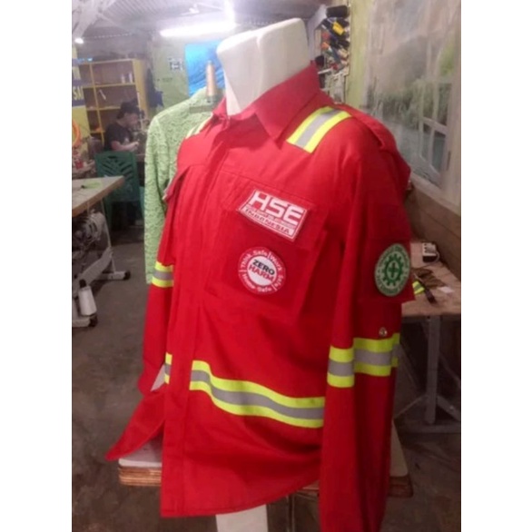 SERAGAM SAFETY MERAH HSE ATASAN KANCING DAN RESLETING FULL LOGO EMBLEM