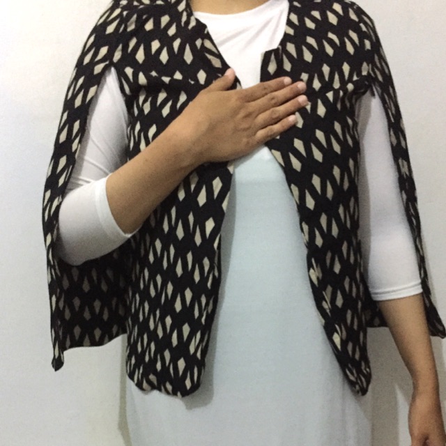 Blezer Hitam Putih “Preloved”