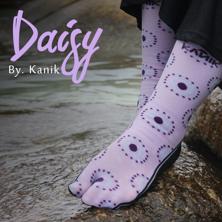 Kanik Infinity Daisy Kaos Kaki Jempol Motif anti Gerah